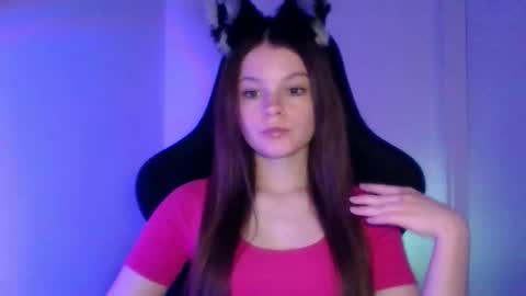 astradream_ online show from October 13, 5:46 pm