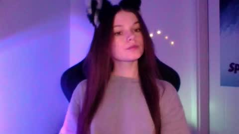 astradream_ online show from January 9, 9:38 pm