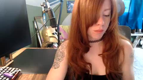 Snapshot of astraeasiren chatting on June 26, 4:33 pm AstraeaSiren online show from June 26, 4:33 pm