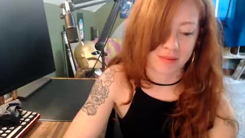 Snapshot of astraeasiren chatting on July 8, 4:33 pm AstraeaSiren online show from July 8, 4:33 pm