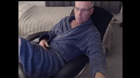 Snapshot of astrajman chatting on October 9, 5:44 pm horny older online show from October 9, 5:44 pm