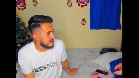 Mag and Molly online show from December 18, 3:01 am