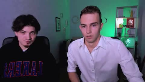 astren online show from December 15, 1:15 pm