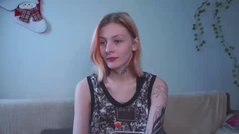 Snapshot of astridscheller chatting on January 7, 7:05 pm Zara online show from January 7, 7:05 pm