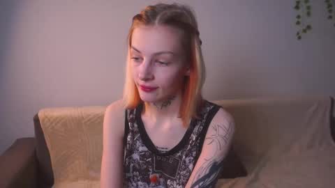 Snapshot of astridscheller chatting on January 12, 7:08 pm Zara online show from January 12, 7:08 pm