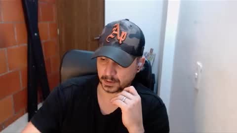 Snapshot of astton_nick chatting on February 11, 4:22 am Nick Astton online show from February 11, 4:22 am