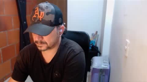 Snapshot of astton_nick chatting on February 18, 6:26 am Nick Astton online show from February 18, 6:26 am