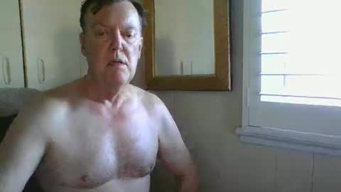 Snapshot of astute008 chatting on February 22, 6:24 am astute008 online show from February 22, 6:24 am