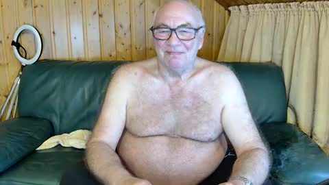 Snapshot of asusandy chatting on February 6, 1:10 pm asusandy online show from February 6, 1:10 pm