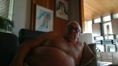 Snapshot of asusandy chatting on March 1, 1:51 pm asusandy online show from March 1, 1:51 pm