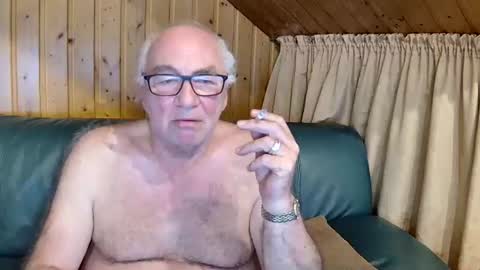 Snapshot of asusandy chatting on March 9, 9:57 pm asusandy online show from March 9, 9:57 pm