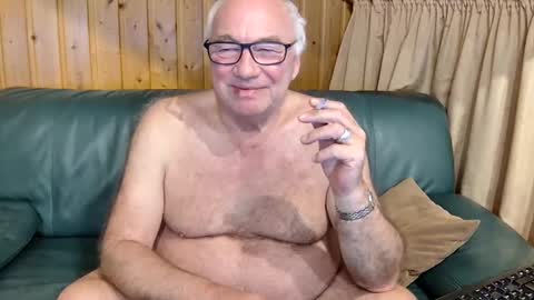 Snapshot of asusandy chatting on March 11, 10:20 pm asusandy online show from March 11, 10:20 pm