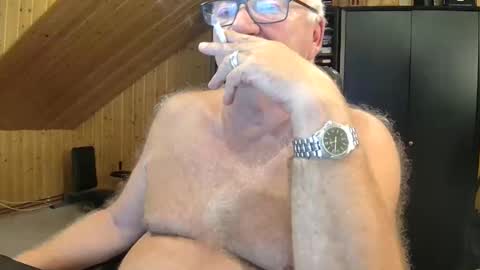 Snapshot of asusandy chatting on September 12, 9:48 pm asusandy online show from September 12, 9:48 pm