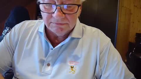 Snapshot of asusandy chatting on October 14, 3:02 pm asusandy online show from October 14, 3:02 pm