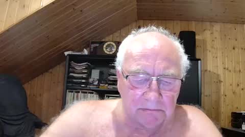 Snapshot of asusandy chatting on July 13, 8:55 pm asusandy online show from July 13, 8:55 pm