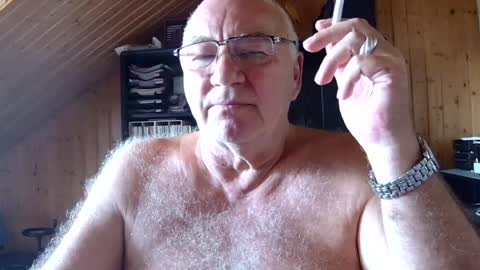 Snapshot of asusandy chatting on July 18, 10:30 am asusandy online show from July 18, 10:30 am