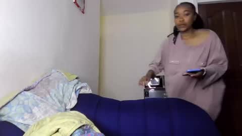 atara_seren online show from May 16, 7:05 am