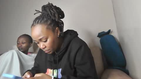 atara_seren online show from May 26, 9:49 am