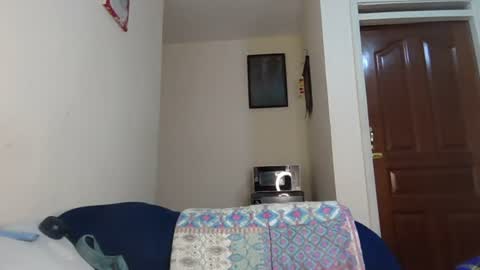 Snapshot of atara_seren chatting on July 15, 6:51 am atara_seren online show from July 15, 6:51 am