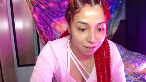 Snapshot of atena_messy chatting on November 25, 5:07 am atena messy online show from November 25, 5:07 am