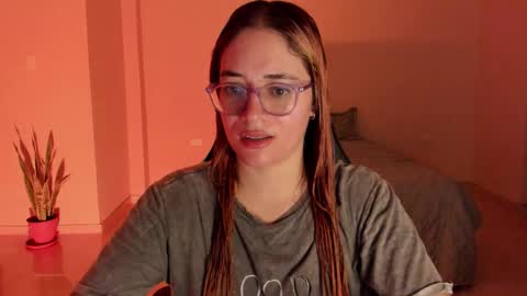 atenas online show from February 14, 10:50 pm