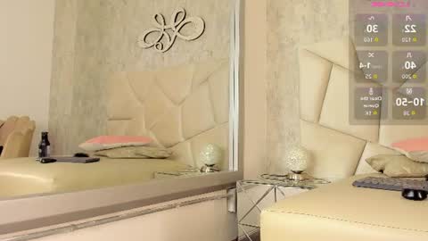 atenea lux online show from June 12, 4:11 am