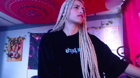 Atenea online show from October 27, 3:05 pm