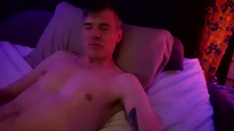 jonnyandrew online show from January 2, 11:31 am