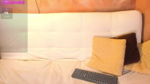 Snapshot of athena_makri05 chatting on December 11, 5:26 pm ATENEA MAKRI online show from December 11, 5:26 pm