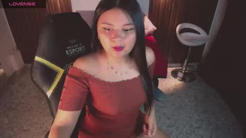 athena_snaw online show from May 20, 2:29 am
