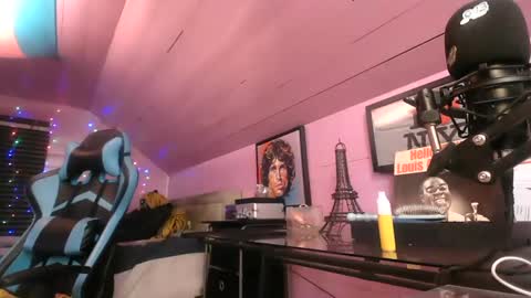   xoxo G0DD3SS xoxox    online show from December 5, 2:53 am