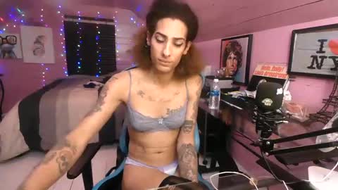   xoxo G0DD3SS xoxox    online show from January 30, 2:49 am