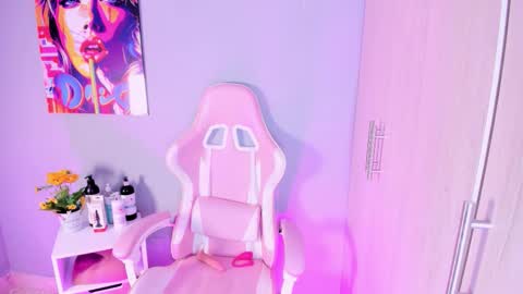 athenea__fox online show from November 24, 11:54 am