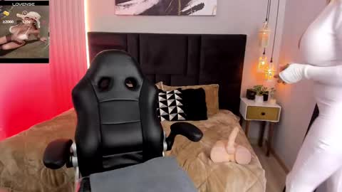 athenearusell online show from September 13, 8:52 pm