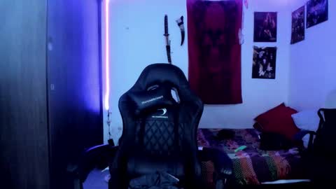 Snapshot of atheneoo_ chatting on February 27, 9:11 am athenauwu online show from February 27, 9:11 am