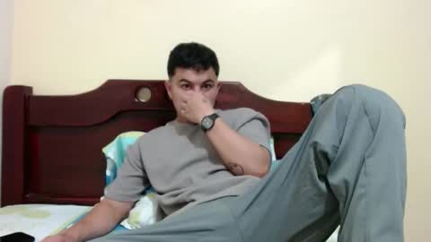 Robin online show from December 23, 3:48 am