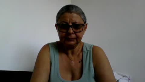 Snapshot of atikaarea chatting on June 19, 9:13 am atikaarea online show from June 19, 9:13 am