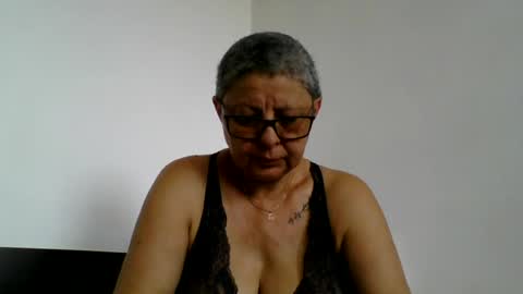 Snapshot of atikaarea chatting on July 1, 11:34 am atikaarea online show from July 1, 11:34 am