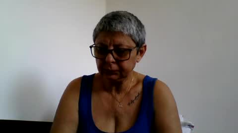 Snapshot of atikaarea chatting on July 29, 8:23 am atikaarea online show from July 29, 8:23 am