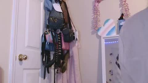 AtirahCali online show from May 4, 3:13 am