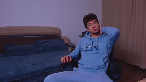 Snapshot of atlascharm chatting on December 2, 11:45 am AtlasCharm online show from December 2, 11:45 am