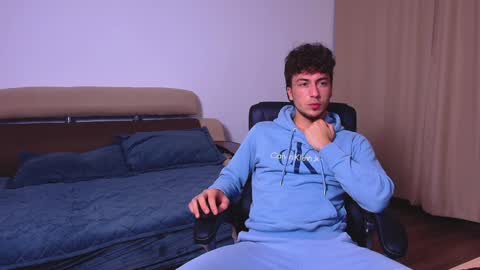 Snapshot of atlascharm chatting on December 2, 3:47 pm AtlasCharm online show from December 2, 3:47 pm