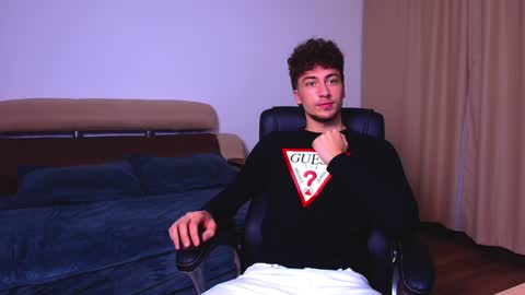 Snapshot of atlascharm chatting on December 29, 4:51 pm AtlasCharm online show from December 29, 4:51 pm