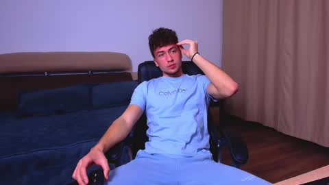 Snapshot of atlascharm chatting on March 1, 12:34 pm AtlasCharm online show from March 1, 12:34 pm