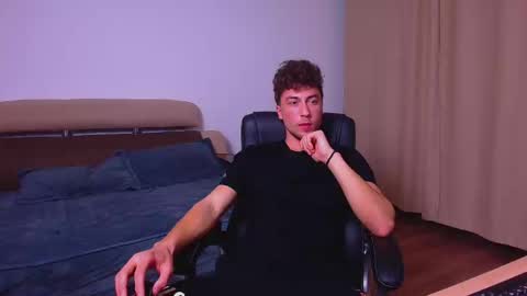 Snapshot of atlascharm chatting on March 4, 8:27 pm AtlasCharm online show from March 4, 8:27 pm