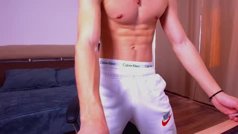 Snapshot of atlascharm chatting on March 6, 11:58 am AtlasCharm online show from March 6, 11:58 am