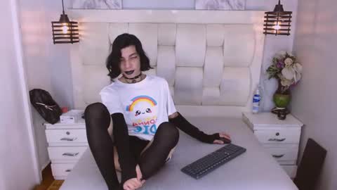 Snapshot of atley_dolly_ chatting on February 19, 10:50 pm ATLEY online show from February 19, 10:50 pm