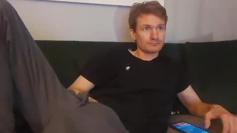 Snapshot of atvulpes chatting on December 25, 3:28 pm Max Powers online show from December 25, 3:28 pm