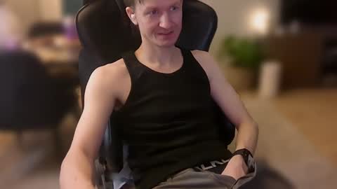 Snapshot of atvulpes chatting on January 12, 11:47 pm Max Powers online show from January 12, 11:47 pm