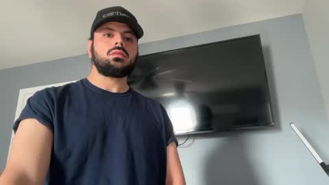 Snapshot of aty0urservic3 chatting on April 24, 1:24 pm Alejandro online show from April 24, 1:24 pm